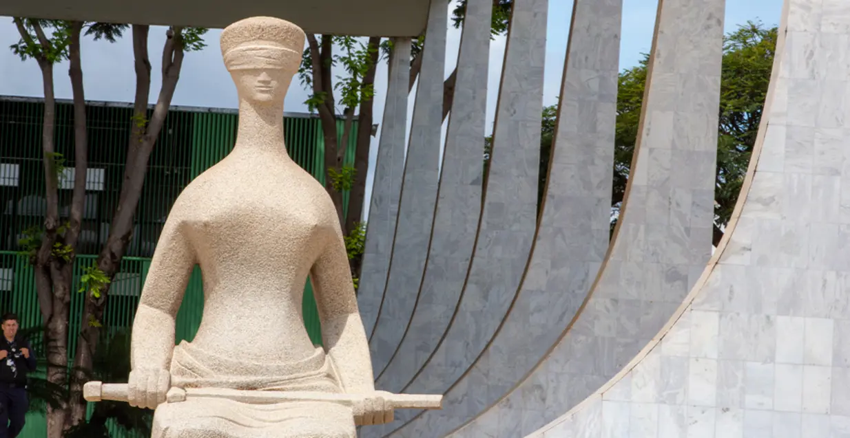 STF Delibera sobre Aposentadoria por Invalidez: Queda de 40% no Benefício em Jogo